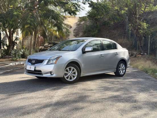 NISSAN-SENTRA-2011