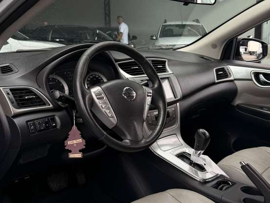 NISSAN-SENTRA-2.0 SV 16V FLEX 4P AUTOMÁTICO NISSAN-SENTRA-2013