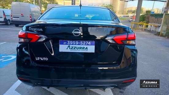 NISSAN-VERSA-2023