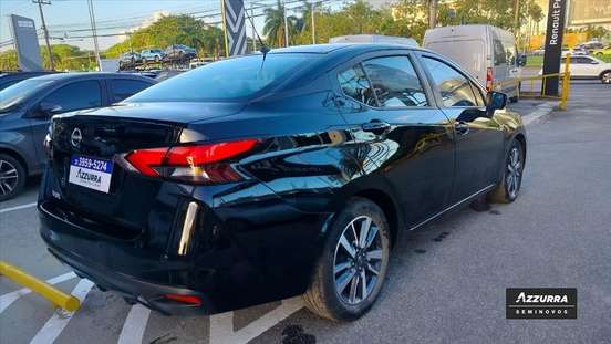NISSAN-VERSA-2023