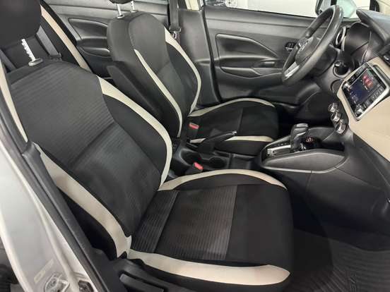 NISSAN-VERSA-2021