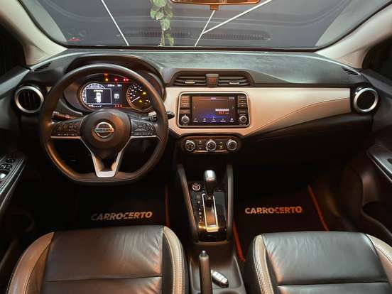 NISSAN-VERSA-2020