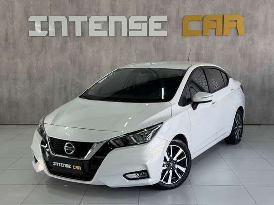 NISSAN-VERSA-2021