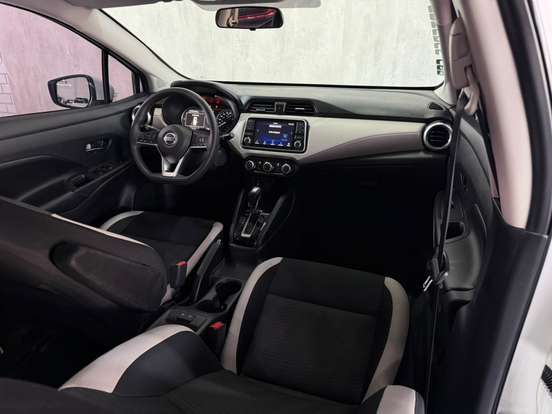 NISSAN-VERSA-2021