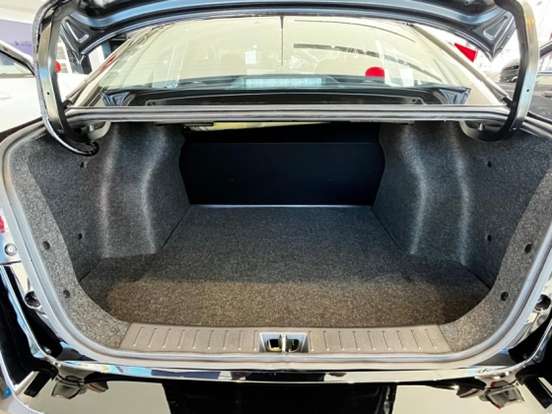 NISSAN-VERSA-2025