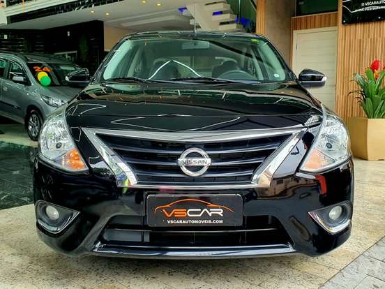 NISSAN-VERSA-2018