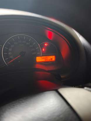 NISSAN-MARCH-2014