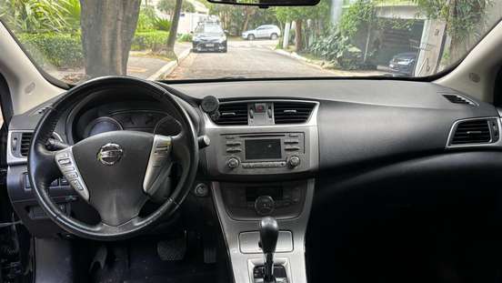 NISSAN-SENTRA-2015