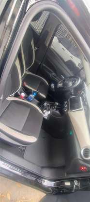 NISSAN-VERSA-2022