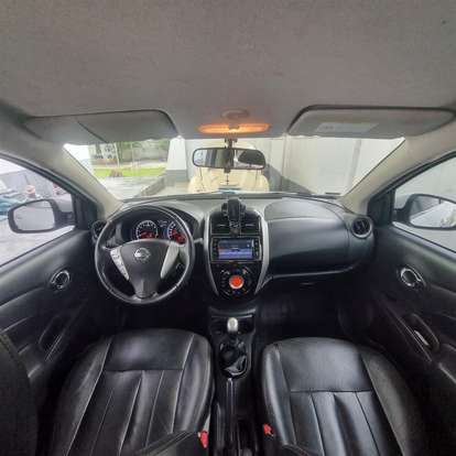 NISSAN-VERSA-2017