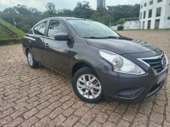 NISSAN-VERSA-2021