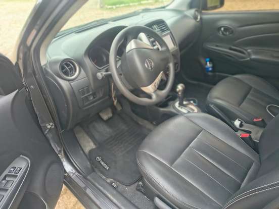 NISSAN-VERSA-2021