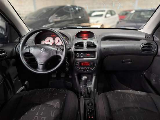 PEUGEOT-206-2005