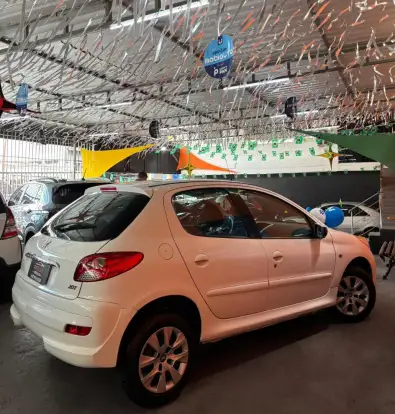 PEUGEOT-207-2011