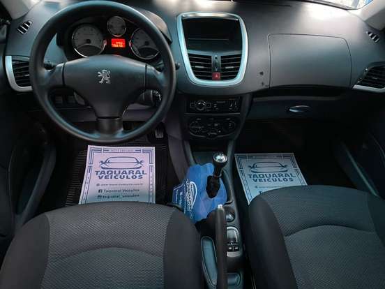 PEUGEOT-207-2011