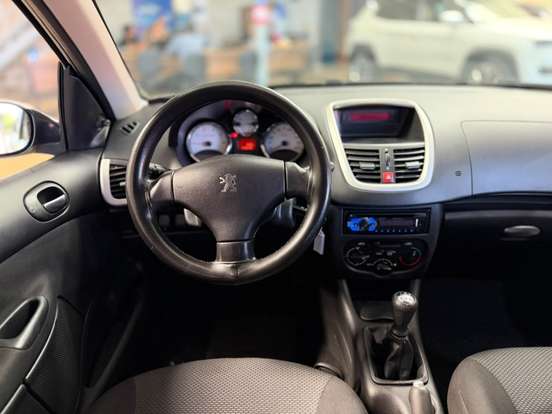PEUGEOT-207-2011