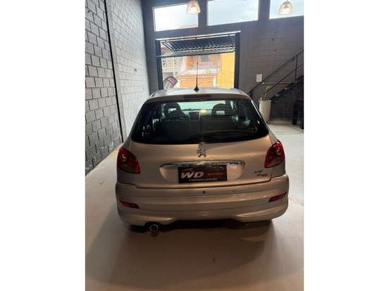 PEUGEOT-207-2011
