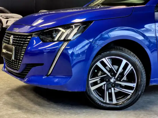 PEUGEOT-208-2023