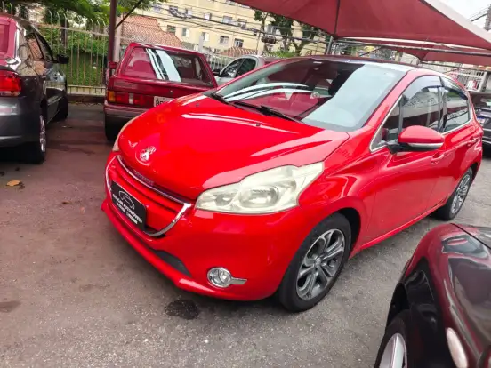 PEUGEOT-208-2013