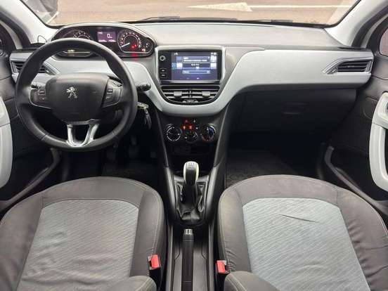 PEUGEOT-208-2014