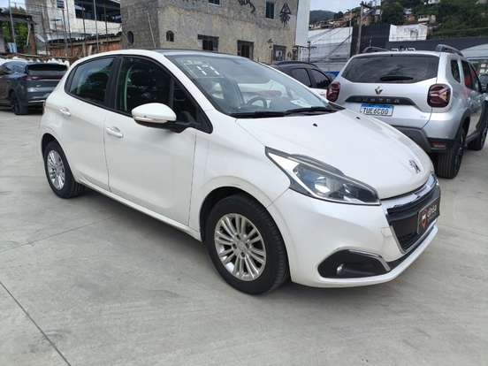 PEUGEOT-208-2016