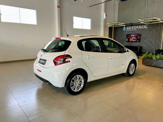 PEUGEOT-208-1.6 ALLURE 16V FLEX 4P AUTOMÁTICO PEUGEOT-208-2016