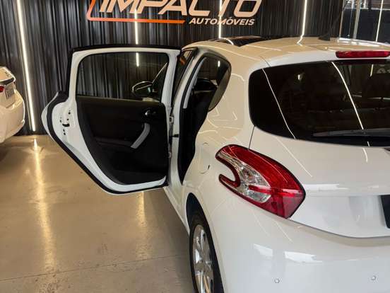 PEUGEOT-208-1.6 ALLURE 16V FLEX 4P AUTOMÁTICO PEUGEOT-208-2015