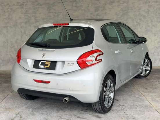 PEUGEOT-208-1.6 GRIFFE 16V FLEX 4P AUTOMÁTICO PEUGEOT-208-2015