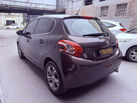 PEUGEOT-208-1.6 GRIFFE 16V FLEX 4P AUTOMÁTICO PEUGEOT-208-2013