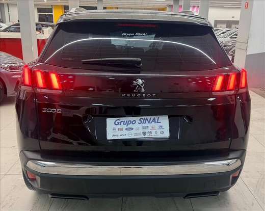 PEUGEOT-3008-2020