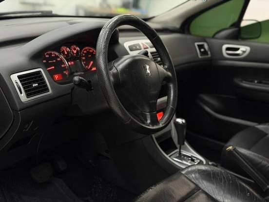 PEUGEOT-307-1.6 PRESENCE 16V FLEX 4P MANUAL PEUGEOT-307-2006