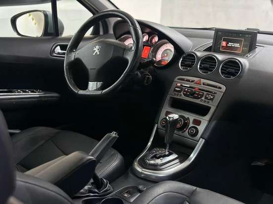 PEUGEOT-308-2015