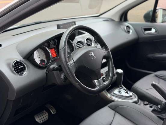 PEUGEOT-308-1.6 GRIFFE THP 16V GASOLINA 4P AUTOMÁTICO PEUGEOT-308-2013