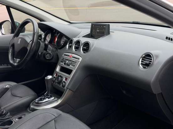 PEUGEOT-308-1.6 GRIFFE THP 16V GASOLINA 4P AUTOMÁTICO PEUGEOT-308-2013