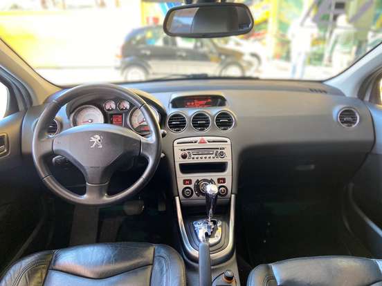 PEUGEOT-308-2012
