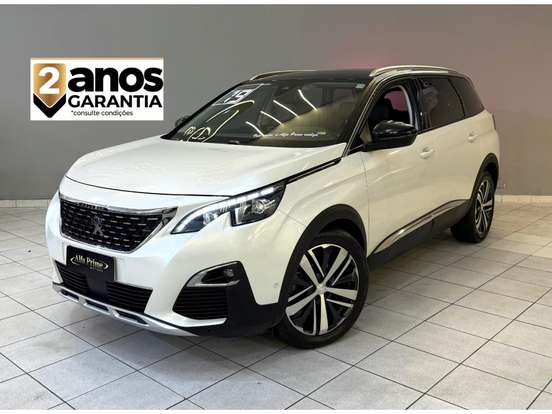 PEUGEOT-5008-2018