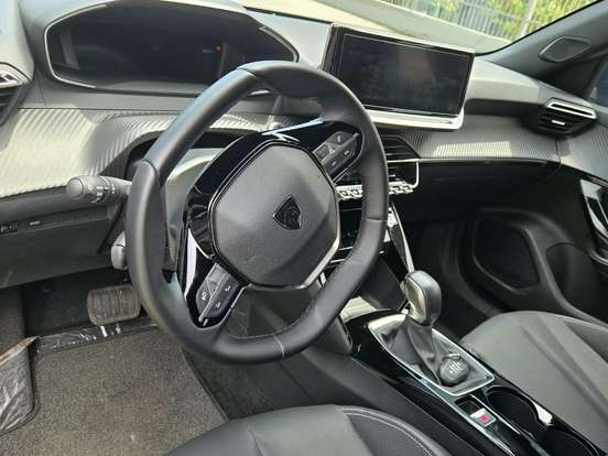 PEUGEOT-2008-1.0 TURBO 200 FLEX ALLURE CVT PEUGEOT-2008-2024