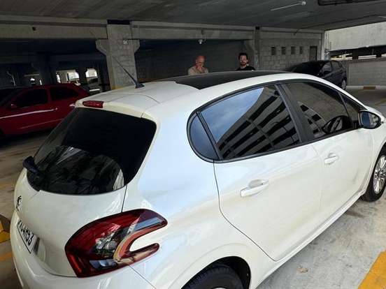 PEUGEOT-208-1.6 ALLURE 16V FLEX 4P AUTOMÁTICO PEUGEOT-208-2017