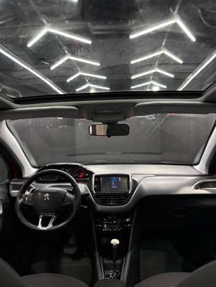 PEUGEOT-208-1.6 GRIFFE 16V FLEX 4P AUTOMÁTICO PEUGEOT-208-2013