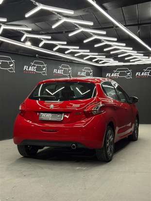 PEUGEOT-208-1.6 GRIFFE 16V FLEX 4P AUTOMÁTICO PEUGEOT-208-2013