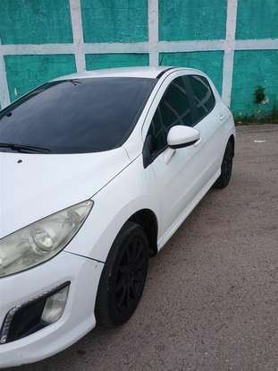 PEUGEOT-308-2012