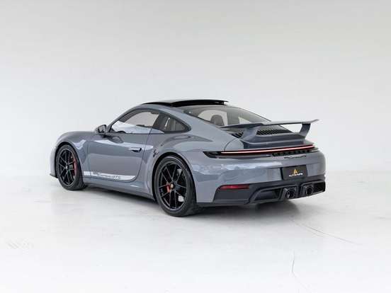 PORSCHE-911-2025