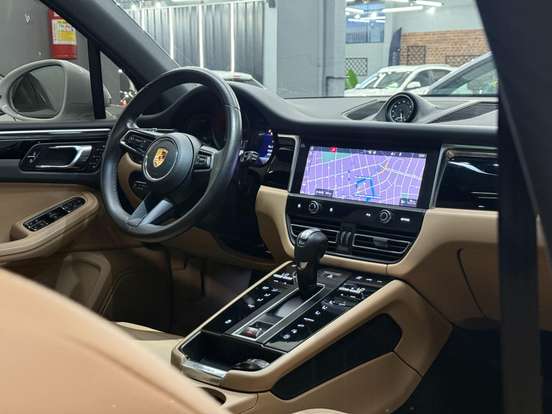 PORSCHE-MACAN-2022