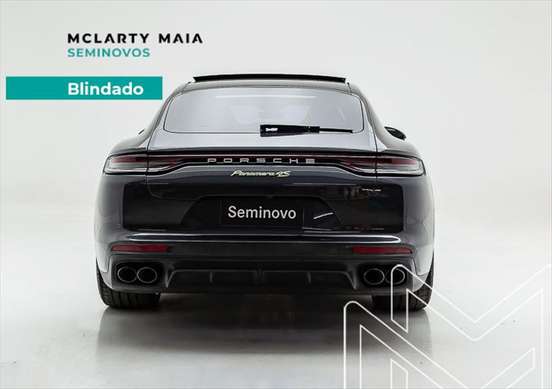 PORSCHE-PANAMERA-2021