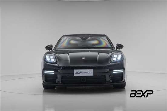 PORSCHE-PANAMERA-2025