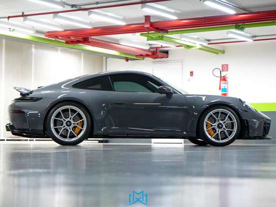 PORSCHE-911-2025