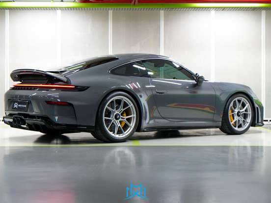 PORSCHE-911-2025