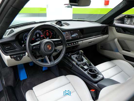 PORSCHE-911-2025
