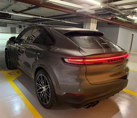 PORSCHE-CAYENNE-2025
