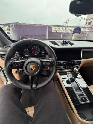 PORSCHE-MACAN-2019